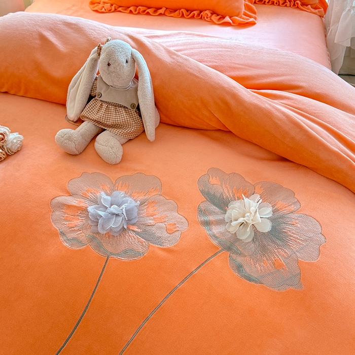 91家纺网 家纺一手货源 找家纺 （总）唐人居 2025新款加厚牛奶绒立体绣花四件套-花漾