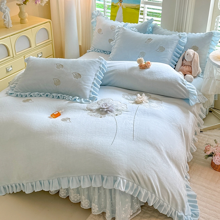 91家纺网 家纺一手货源 找家纺 （总）唐人居 2025新款加厚牛奶绒立体绣花四件套-花漾