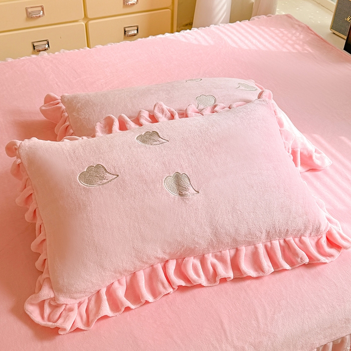 91家纺网 家纺一手货源 找家纺 唐人居 2025新款加厚牛奶绒立体绣花四件套-花漾 花漾-粉色