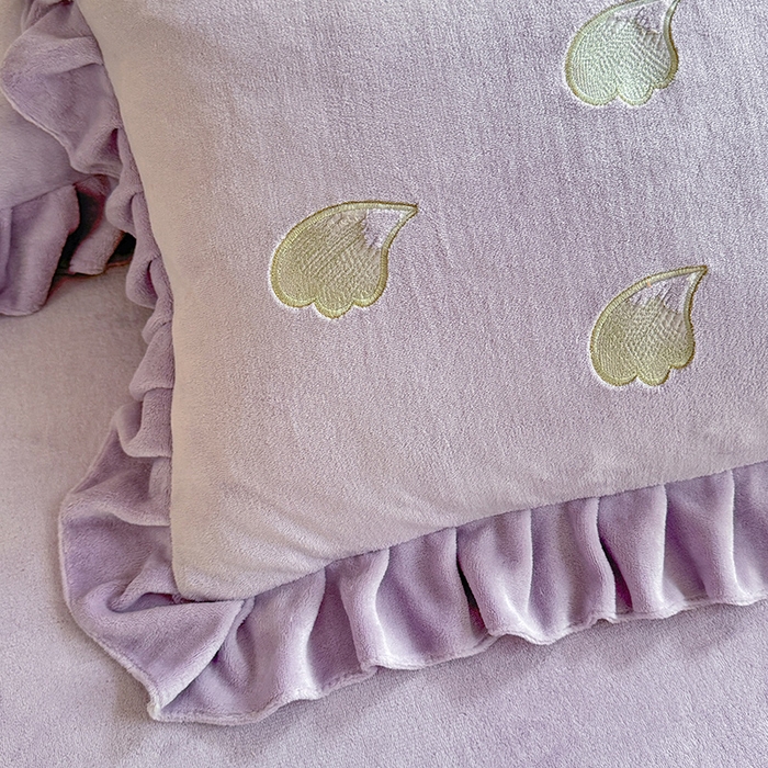 91家纺网 家纺一手货源 找家纺 唐人居 2025新款加厚牛奶绒立体绣花四件套-花漾 花漾-浅紫