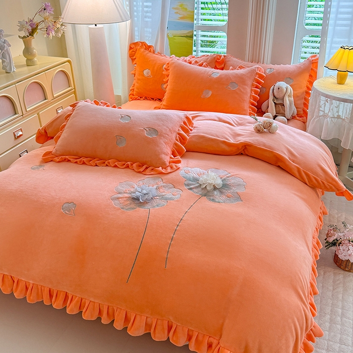 91家纺网 家纺一手货源 找家纺 唐人居 2025新款加厚牛奶绒立体绣花四件套-花漾 花漾-暖橘