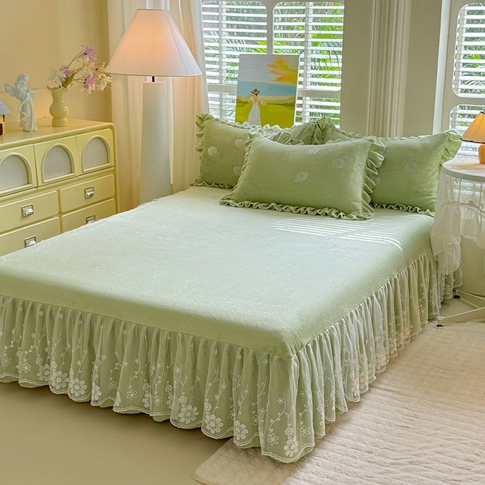 91家纺网 家纺一手货源 找家纺 唐人居 2025新款加厚牛奶绒立体绣花四件套-花漾 花漾-草绿