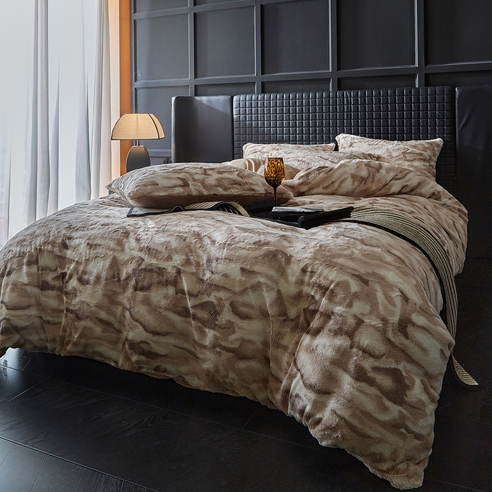 91家纺网 家纺一手货源 找家纺 缘生活 2025新款消光仿兔毛绒印花绒四件套 消光印花绒-卡其