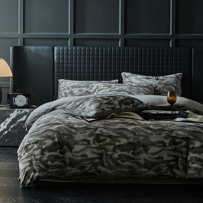 91家纺网 家纺一手货源 找家纺 缘生活 2025新款消光仿兔毛绒印花绒四件套 消光印花绒-灰色