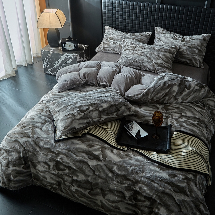 91家纺网 家纺一手货源 找家纺 缘生活 2025新款消光仿兔毛绒印花绒四件套 消光印花绒-灰色