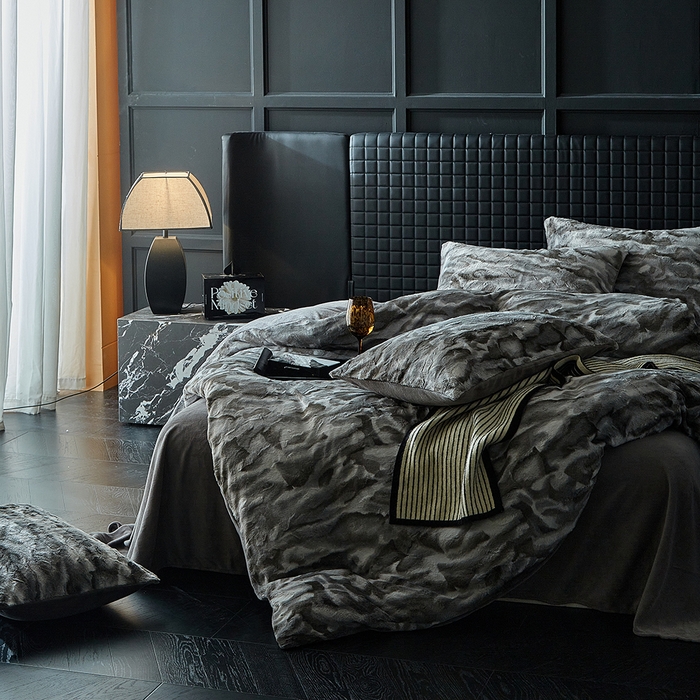 91家纺网 家纺一手货源 找家纺 缘生活 2025新款消光仿兔毛绒印花绒四件套 消光印花绒-灰色