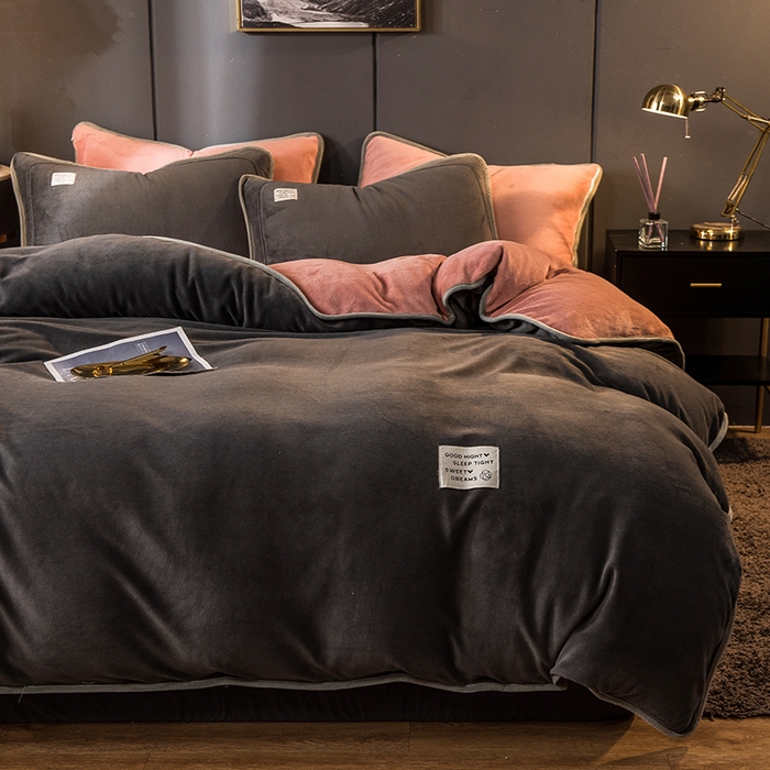 91家纺网 家纺一手货源 找家纺 （总）印季家纺 2025新款牛奶绒纯色包边四件套