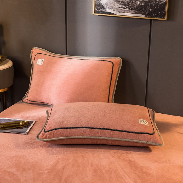 91家纺网 家纺一手货源 找家纺 印季家纺 2025新款牛奶绒纯色包边四件套 豆沙