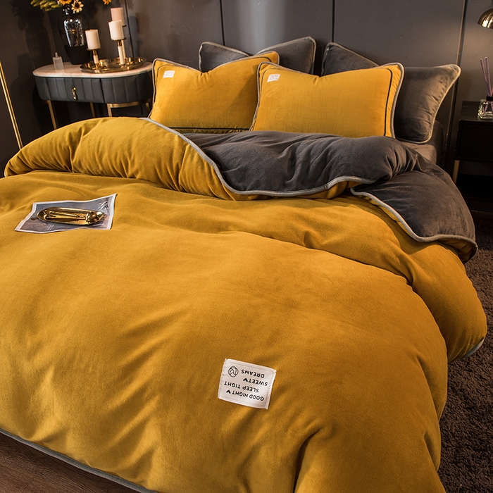 91家纺网 家纺一手货源 找家纺 印季家纺 2025新款牛奶绒纯色包边四件套 姜黄-深灰