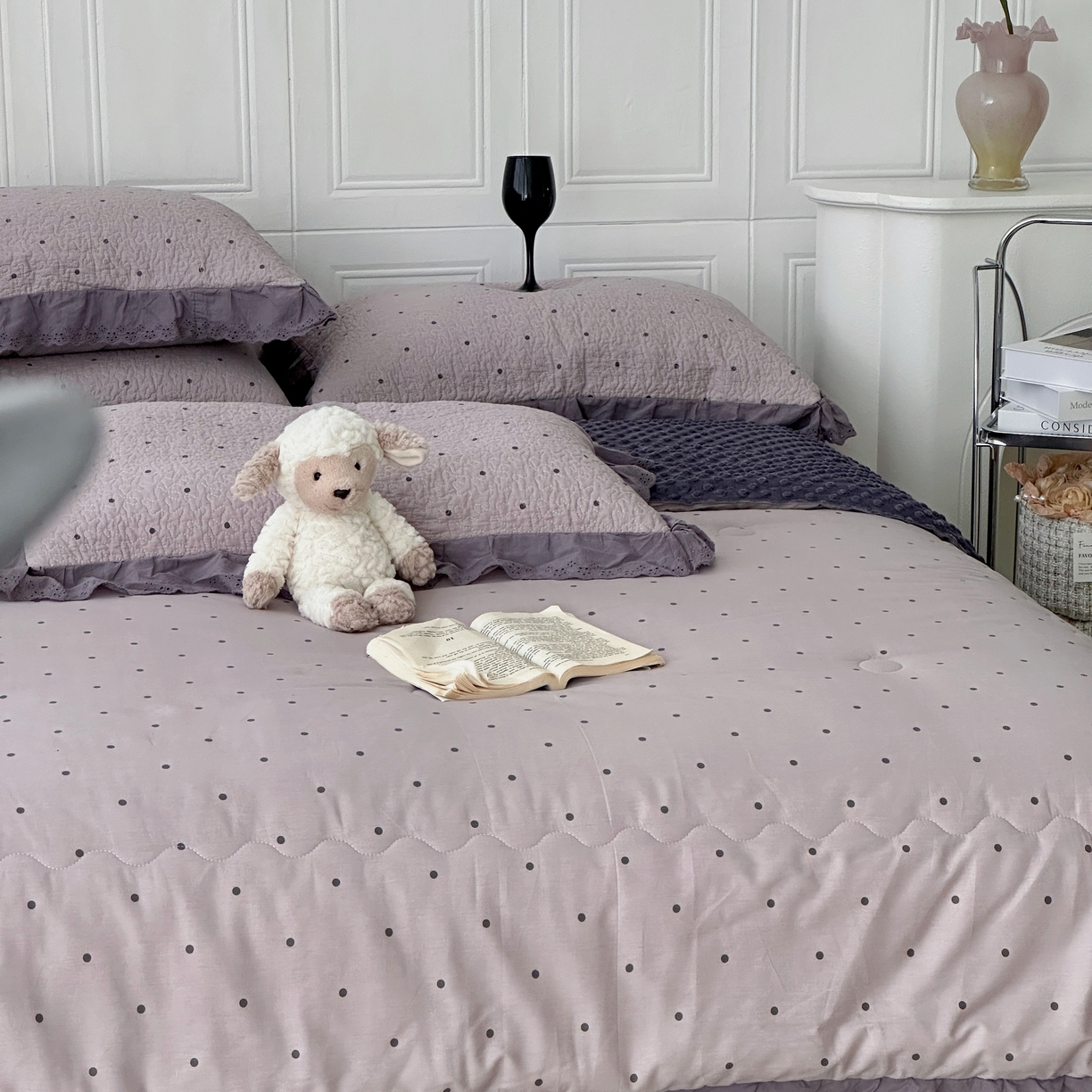 91家纺网 家纺一手货源 找家纺 佰织鑫家居 2025秋冬新品全棉法式床盖款豆豆被四件套 波点紫
