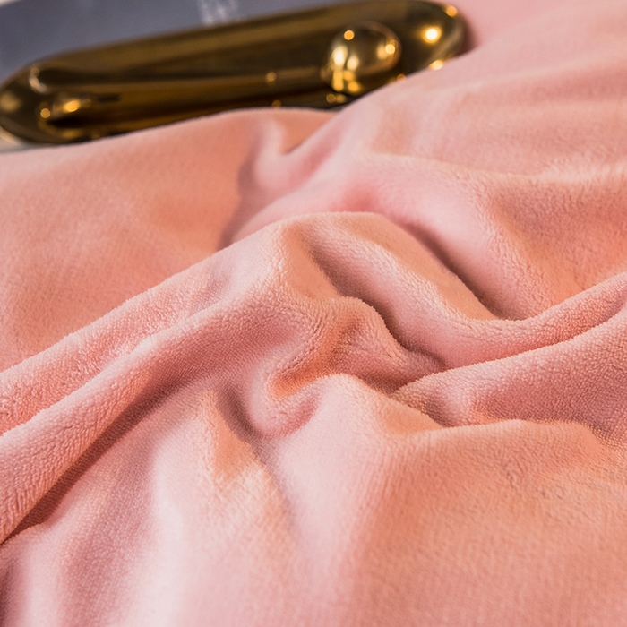 91家纺网 家纺一手货源 找家纺 印季家纺 2025新款牛奶绒纯色包边四件套 嫩粉-深灰