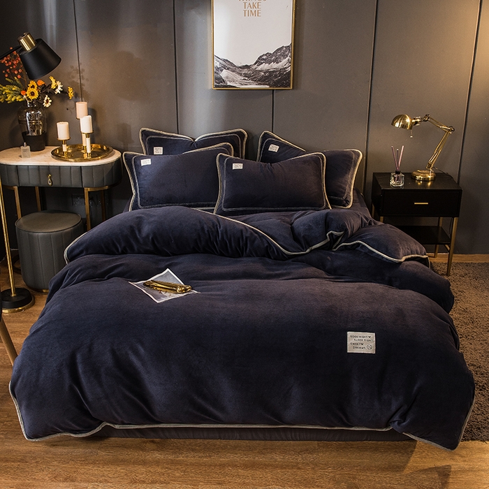 91家纺网 家纺一手货源 找家纺 （总）印季家纺 2025新款牛奶绒纯色包边四件套