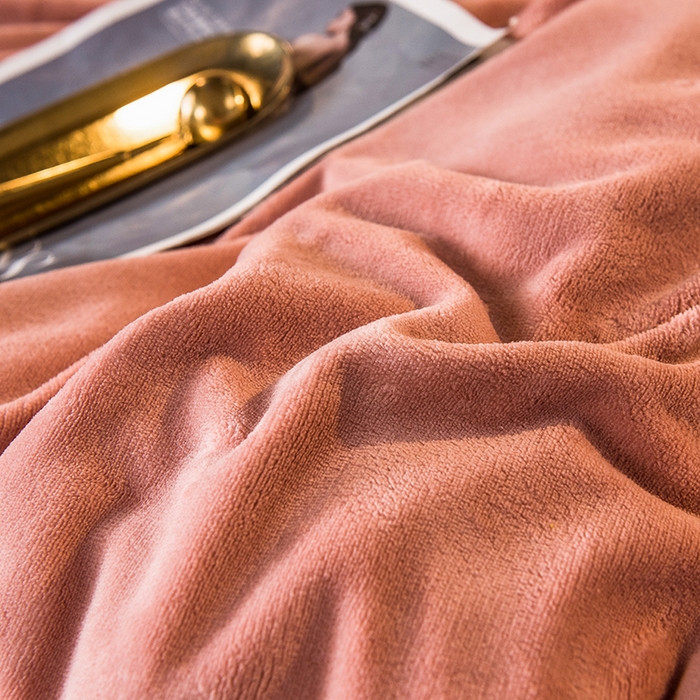 91家纺网 家纺一手货源 找家纺 印季家纺 2025新款牛奶绒纯色包边四件套 豆沙-深灰