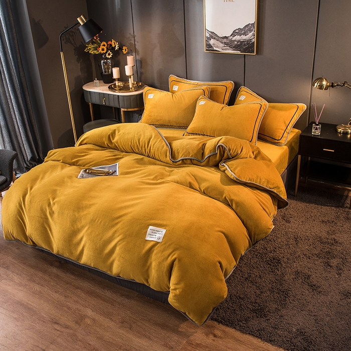 91家纺网 家纺一手货源 找家纺 印季家纺 2025新款牛奶绒纯色包边四件套 姜黄