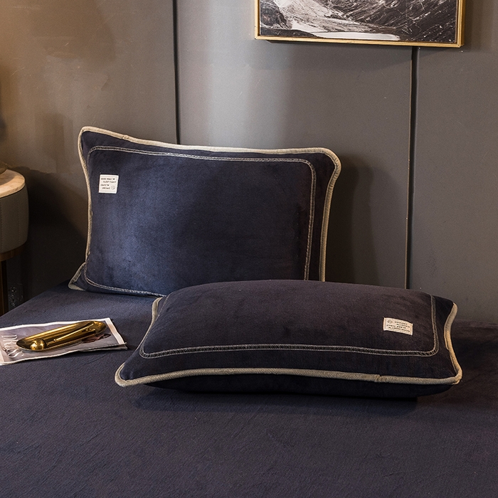 91家纺网 家纺一手货源 找家纺 印季家纺 2025新款牛奶绒纯色包边四件套 宝蓝