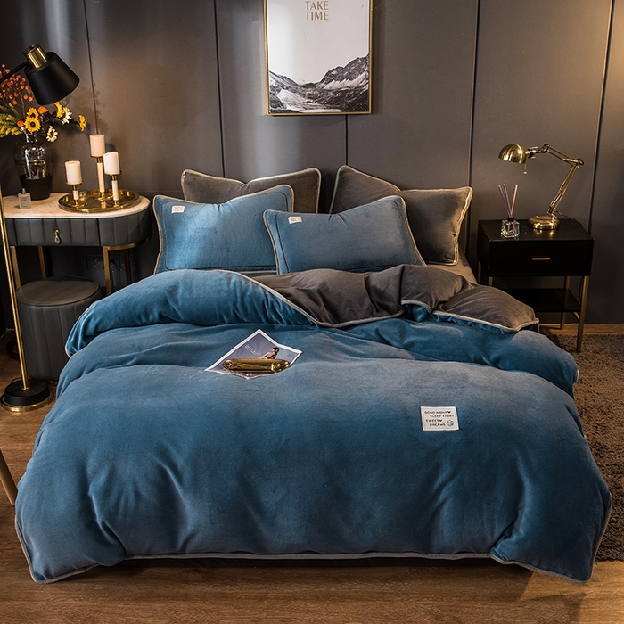 91家纺网 家纺一手货源 找家纺 印季家纺 2025新款牛奶绒纯色包边四件套 蓝灰-深灰