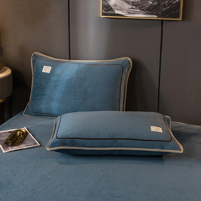 91家纺网 家纺一手货源 找家纺 印季家纺 2025新款牛奶绒纯色包边四件套 蓝灰