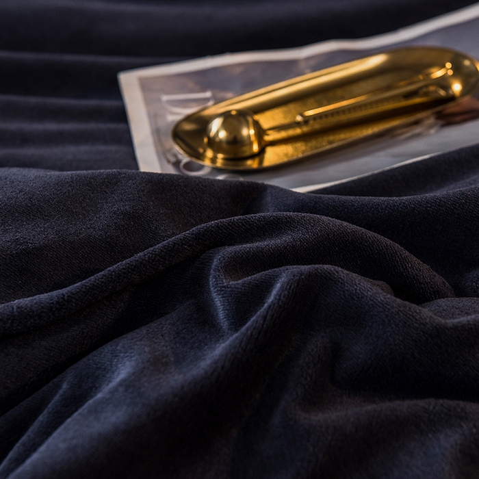 91家纺网 家纺一手货源 找家纺 印季家纺 2025新款牛奶绒纯色包边四件套 宝蓝-深灰