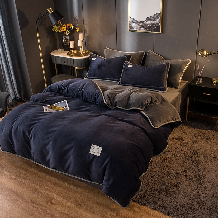 91家纺网 家纺一手货源 找家纺 印季家纺 2025新款牛奶绒纯色包边四件套 宝蓝-深灰