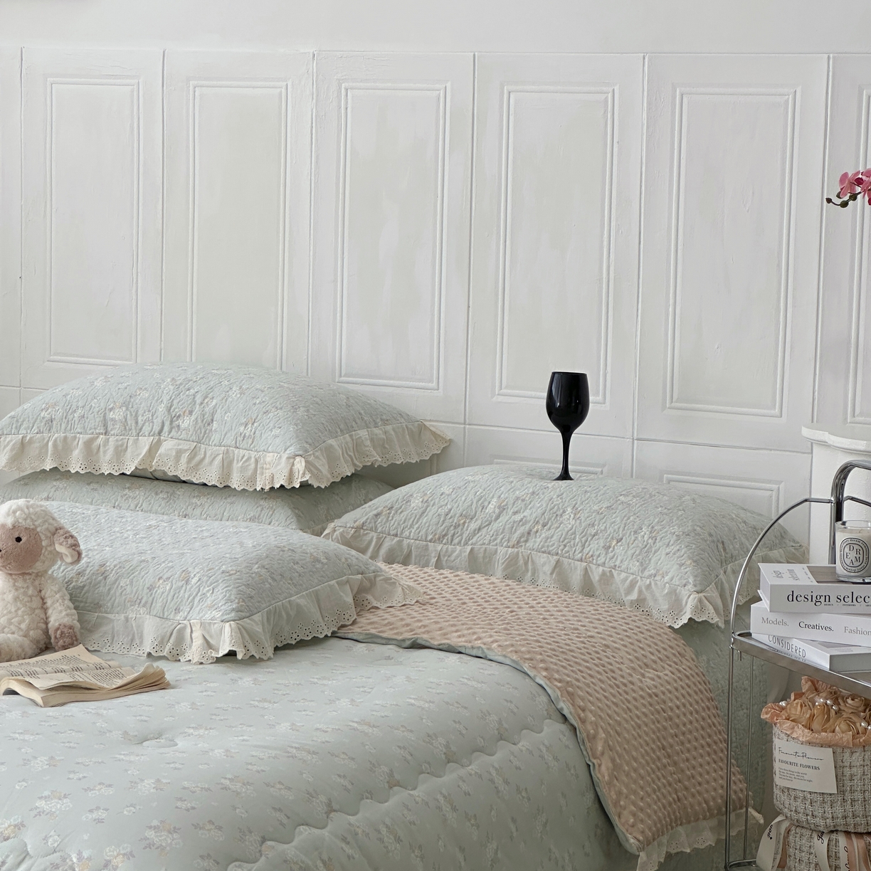 91家纺网 家纺一手货源 找家纺 佰织鑫家居 2025秋冬新品全棉法式床盖款豆豆被四件套 岁月静好