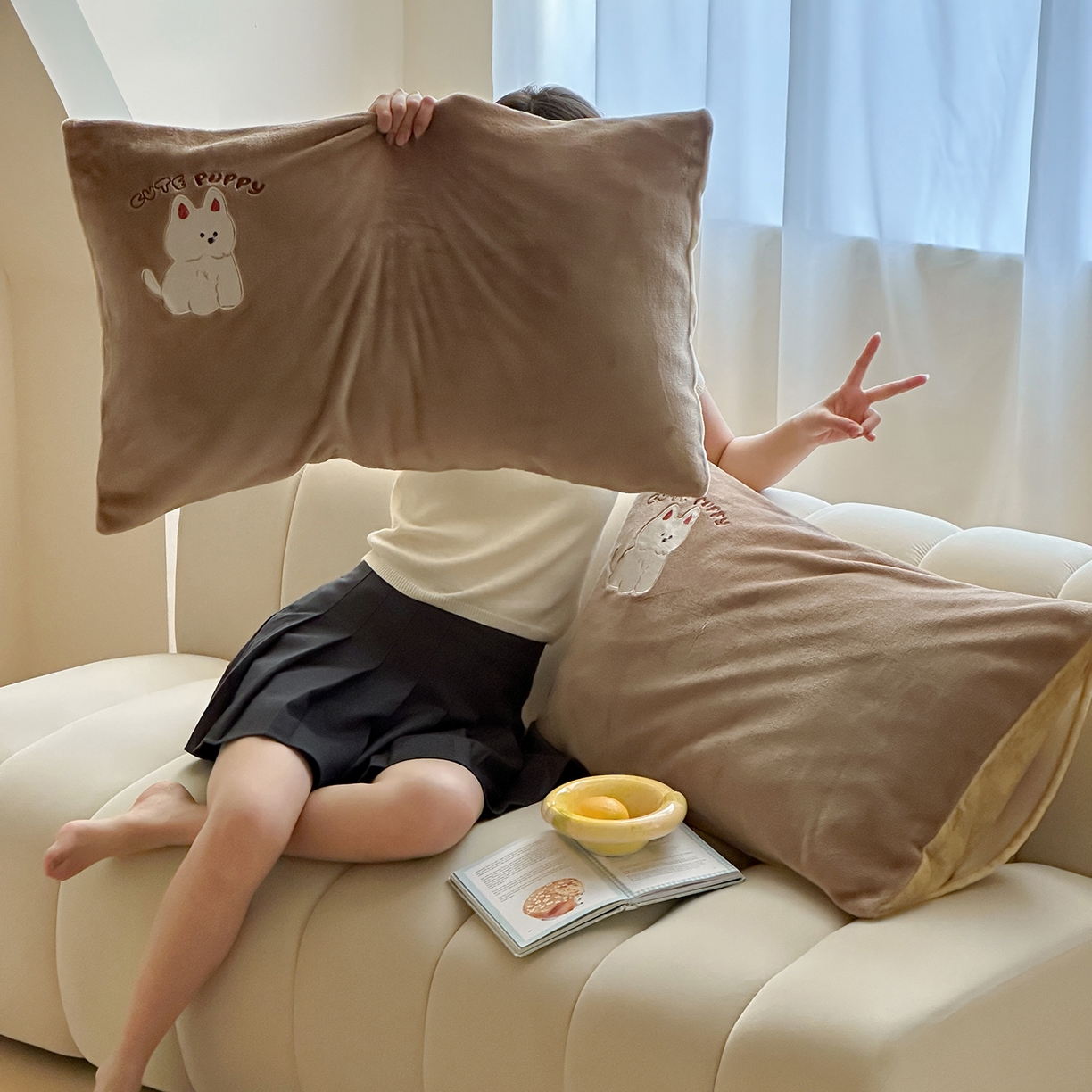 91家纺网 家纺一手货源 找家纺 桃子家居 2025新款A类ins兔毛贴布绣毛巾绣印加绣卡通少女加厚牛奶绒系列四件套 绒贴布绣-西高地小狗