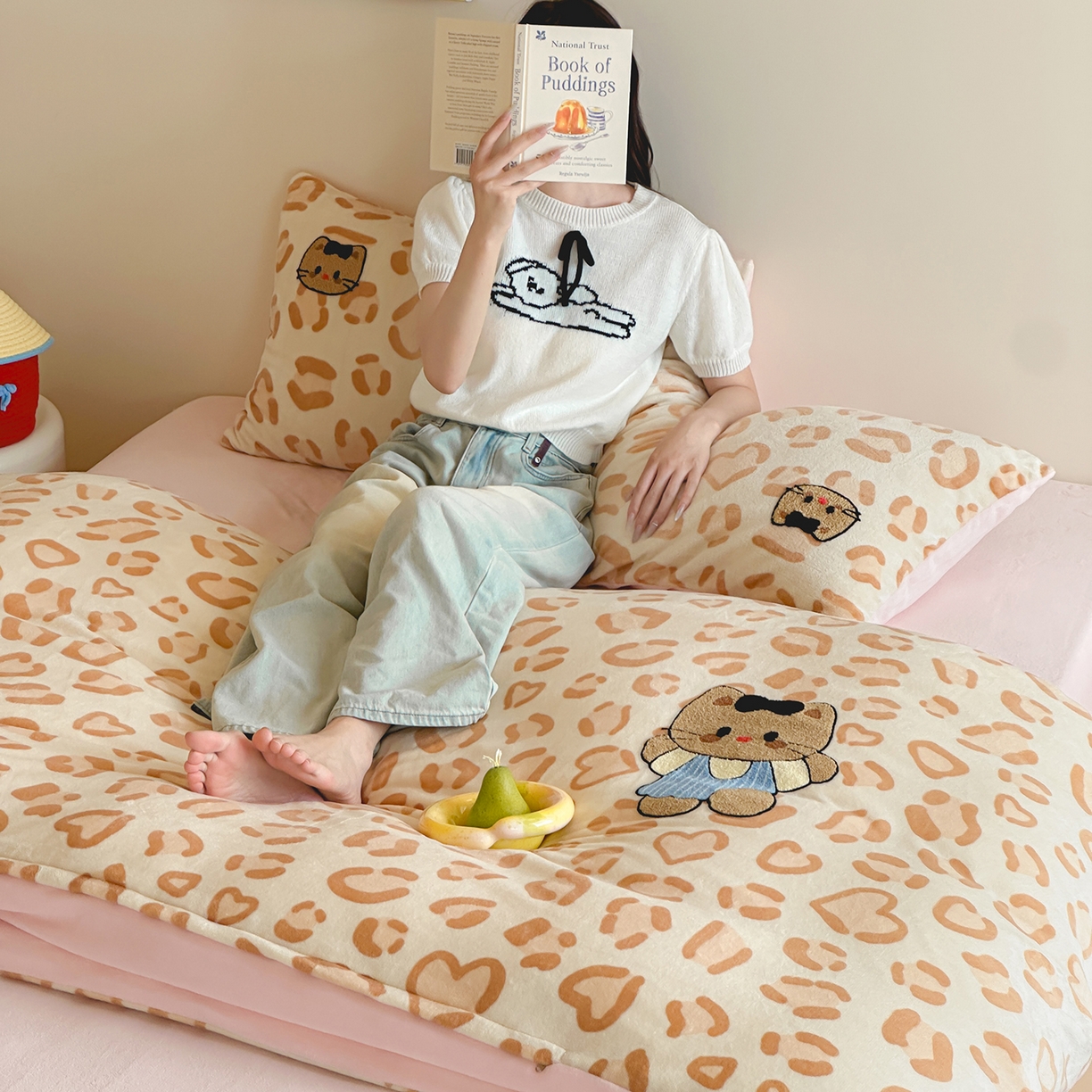 91家纺网 家纺一手货源 找家纺 （总）桃子家居 2025新款A类ins兔毛贴布绣毛巾绣印加绣卡通少女加厚牛奶绒系列四件套