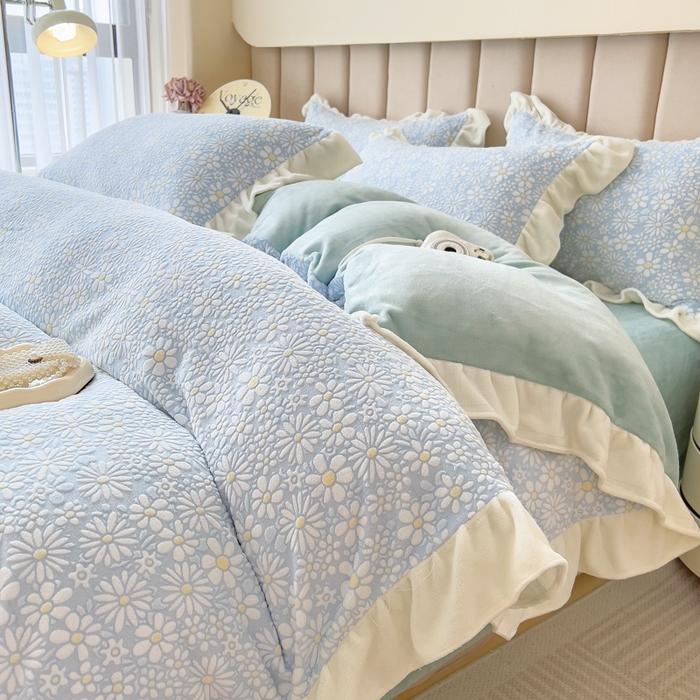 91家纺网 家纺一手货源 找家纺 （总）印季家纺 2025新款花边款立体剪花牛奶绒四件套