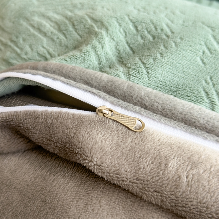 91家纺网 家纺一手货源 找家纺 印季家纺 2025新款牛奶绒包边款烂花四件套 水绿-马丁灰