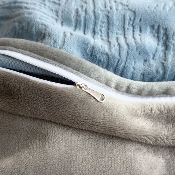 91家纺网 家纺一手货源 找家纺 印季家纺 2025新款牛奶绒包边款烂花四件套 蓝灰-马丁灰