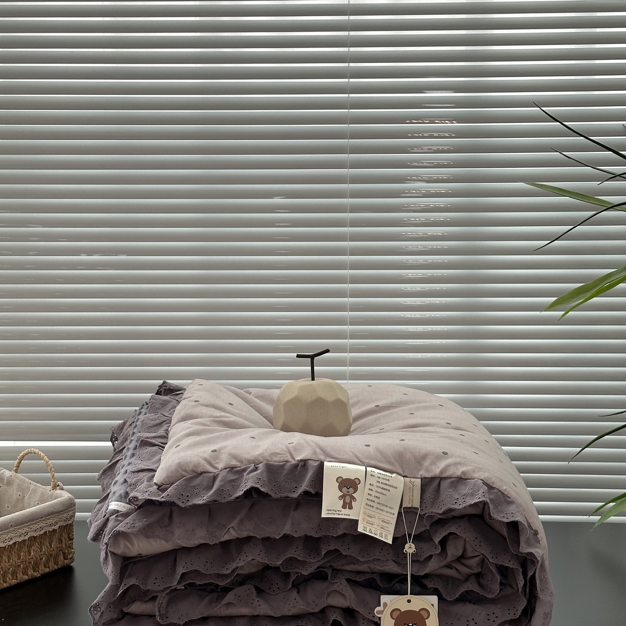 91家纺网 家纺一手货源 找家纺 佰织鑫家居 2025秋冬加厚纯棉全棉法式豆豆被被子被芯 波点紫