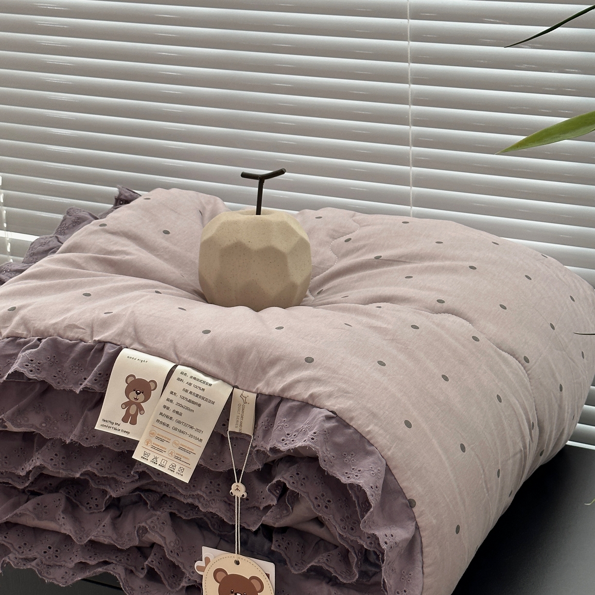 91家纺网 家纺一手货源 找家纺 佰织鑫家居 2025秋冬加厚纯棉全棉法式豆豆被被子被芯 波点紫