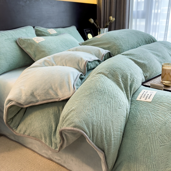 印季家纺 2025新款牛奶绒包边款烂花四件套 水绿-水绿