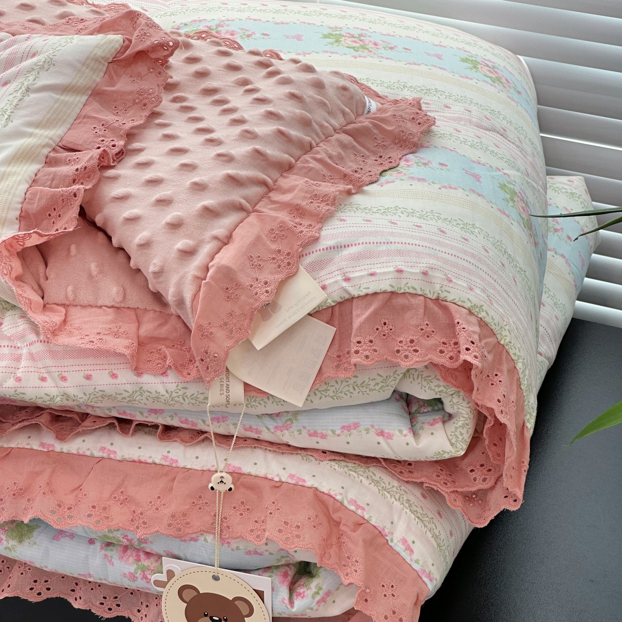 91家纺网 家纺一手货源 找家纺 佰织鑫家居 2025秋冬加厚纯棉全棉法式豆豆被被子被芯 花町