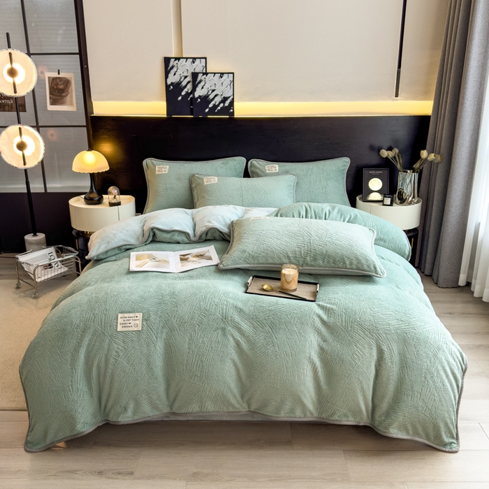 91家纺网 家纺一手货源 找家纺 印季家纺 2025新款牛奶绒包边款烂花四件套 水绿-水绿