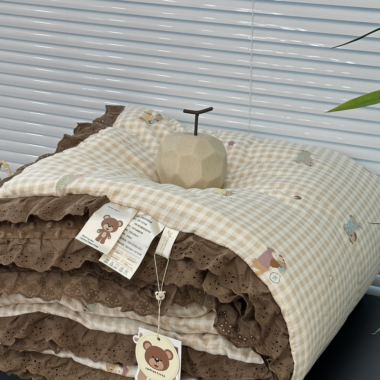 91家纺网 家纺一手货源 找家纺 佰织鑫家居 2025秋冬加厚纯棉全棉法式豆豆被被子被芯 腊肠狗