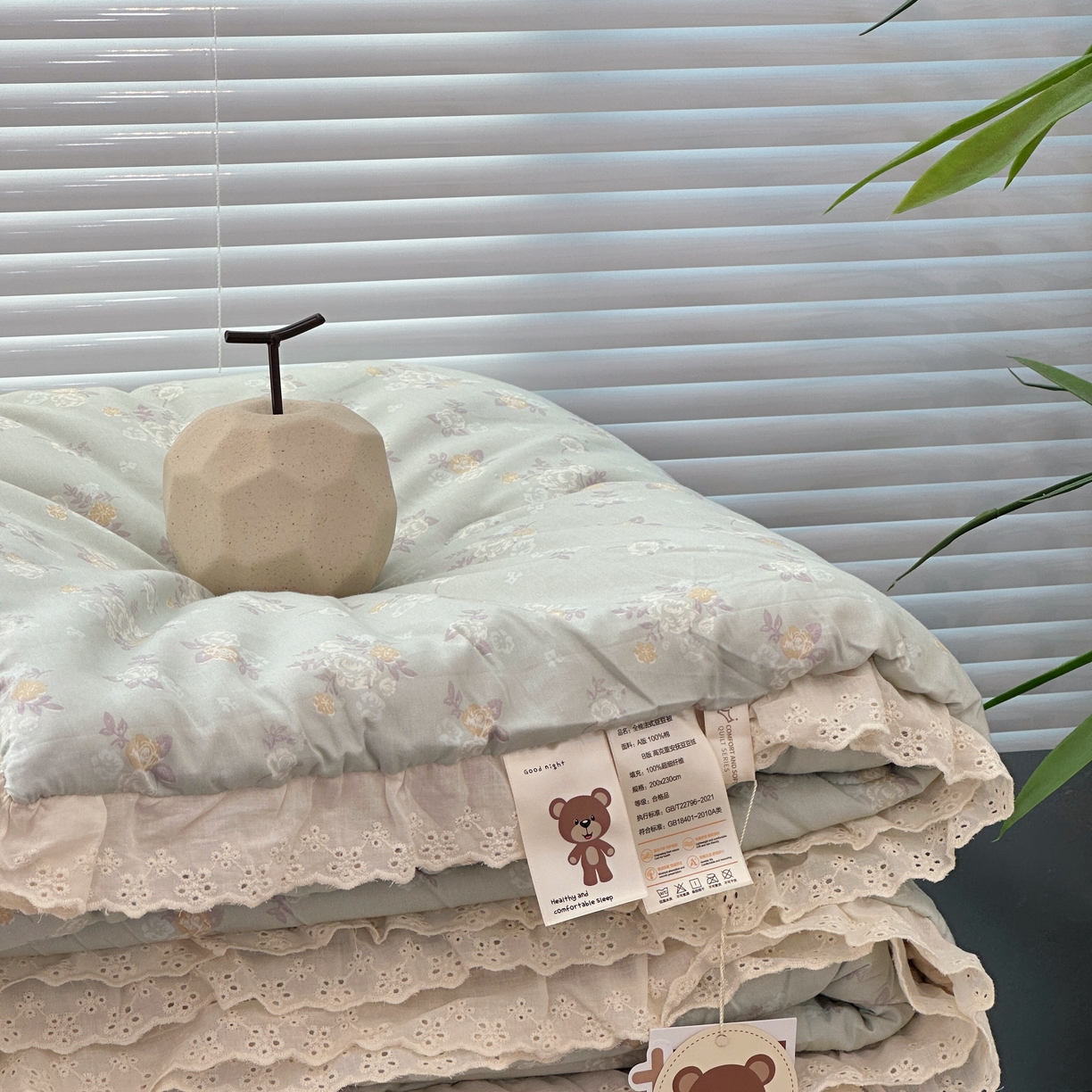 91家纺网 家纺一手货源 找家纺 佰织鑫家居 2025秋冬加厚纯棉全棉法式豆豆被被子被芯 岁月静好