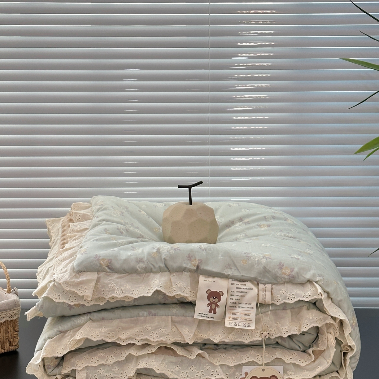 91家纺网 家纺一手货源 找家纺 佰织鑫家居 2025秋冬加厚纯棉全棉法式豆豆被被子被芯 岁月静好