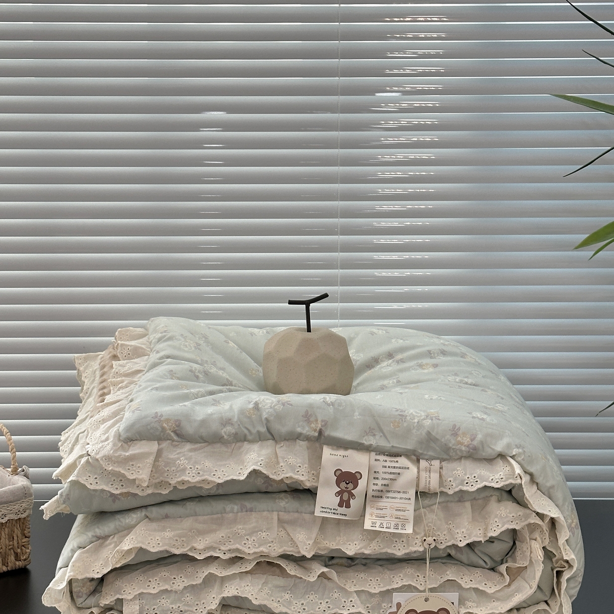 91家纺网 家纺一手货源 找家纺 佰织鑫家居 2025秋冬加厚纯棉全棉法式豆豆被被子被芯 岁月静好