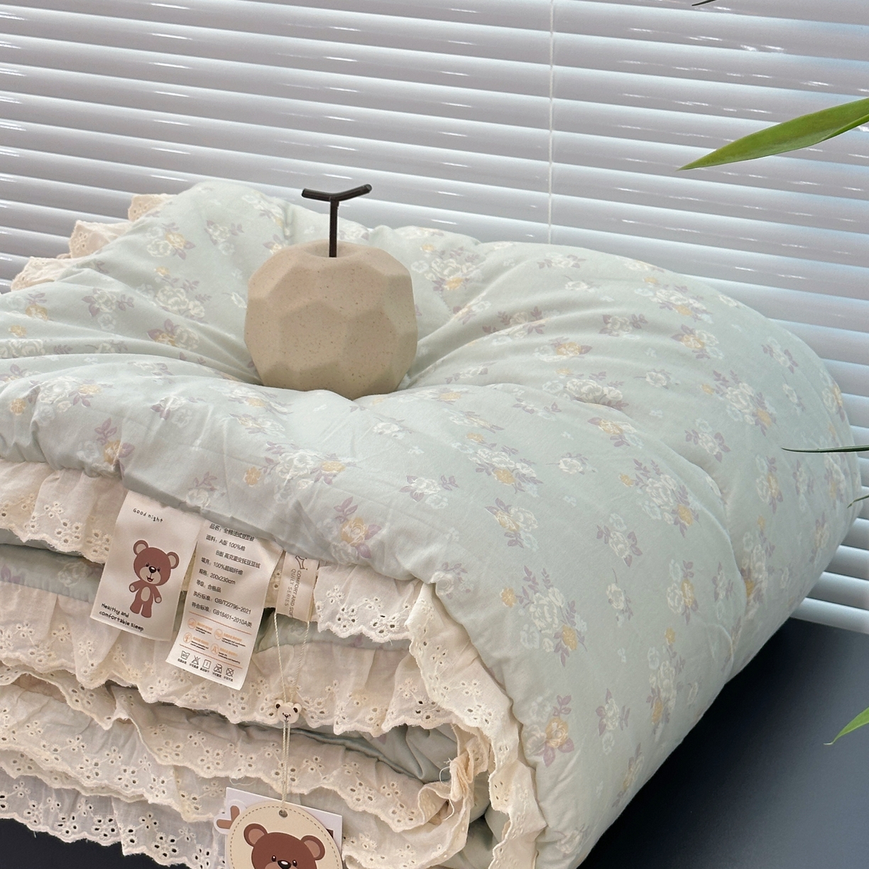 91家纺网 家纺一手货源 找家纺 佰织鑫家居 2025秋冬加厚纯棉全棉法式豆豆被被子被芯 岁月静好