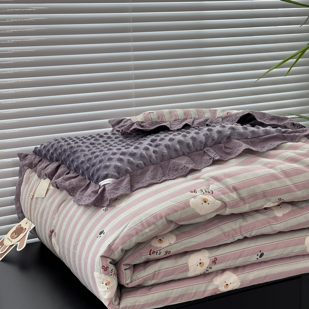 91家纺网 家纺一手货源 找家纺 佰织鑫家居 2025秋冬加厚纯棉全棉法式豆豆被被子被芯 泰迪紫