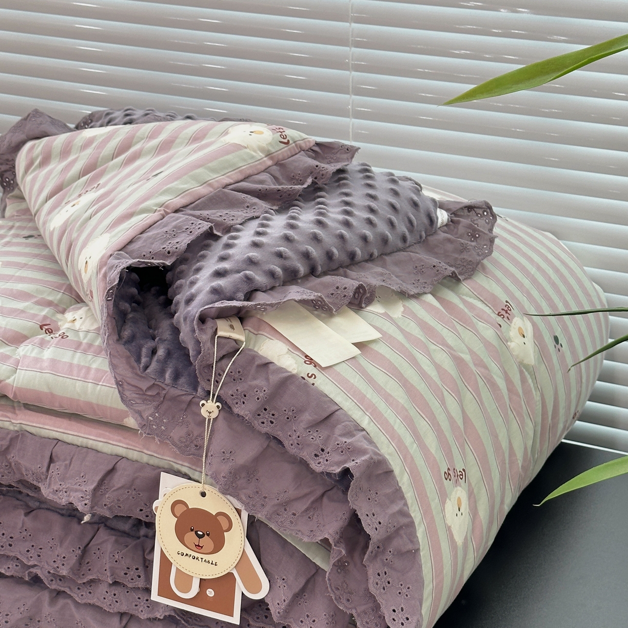 91家纺网 家纺一手货源 找家纺 佰织鑫家居 2025秋冬加厚纯棉全棉法式豆豆被被子被芯 泰迪紫