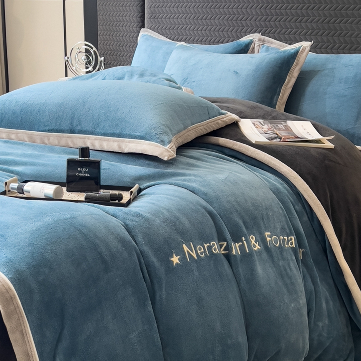91家纺网 家纺一手货源 找家纺 印季家纺 2025新款牛奶绒两星绣花包边四件套 蓝灰-深灰