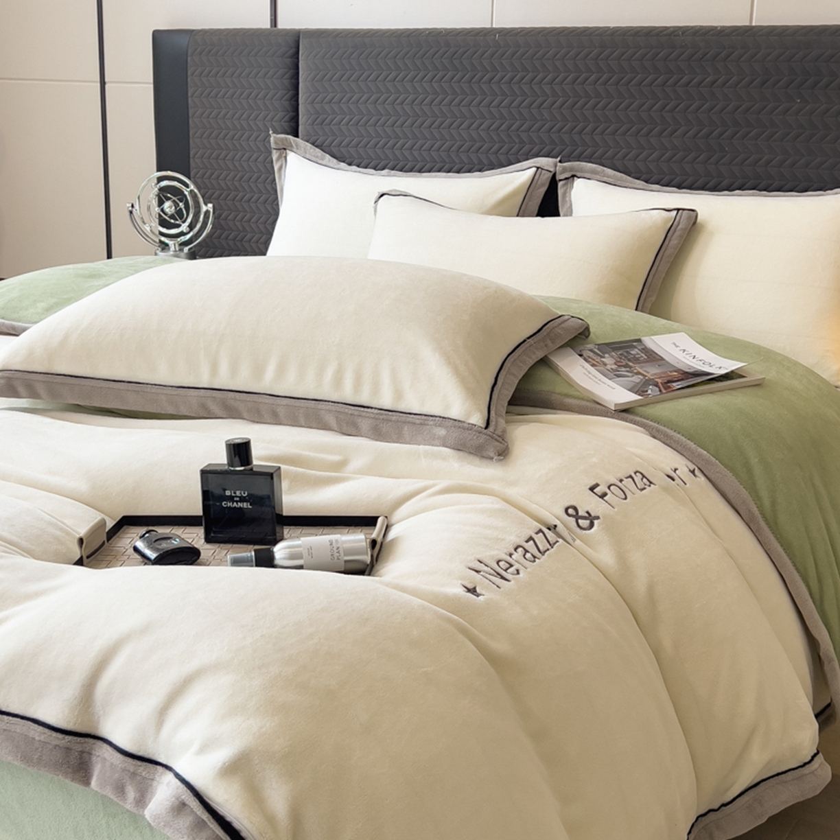 91家纺网 家纺一手货源 找家纺 印季家纺 2025新款牛奶绒两星绣花包边四件套 奶白-草绿