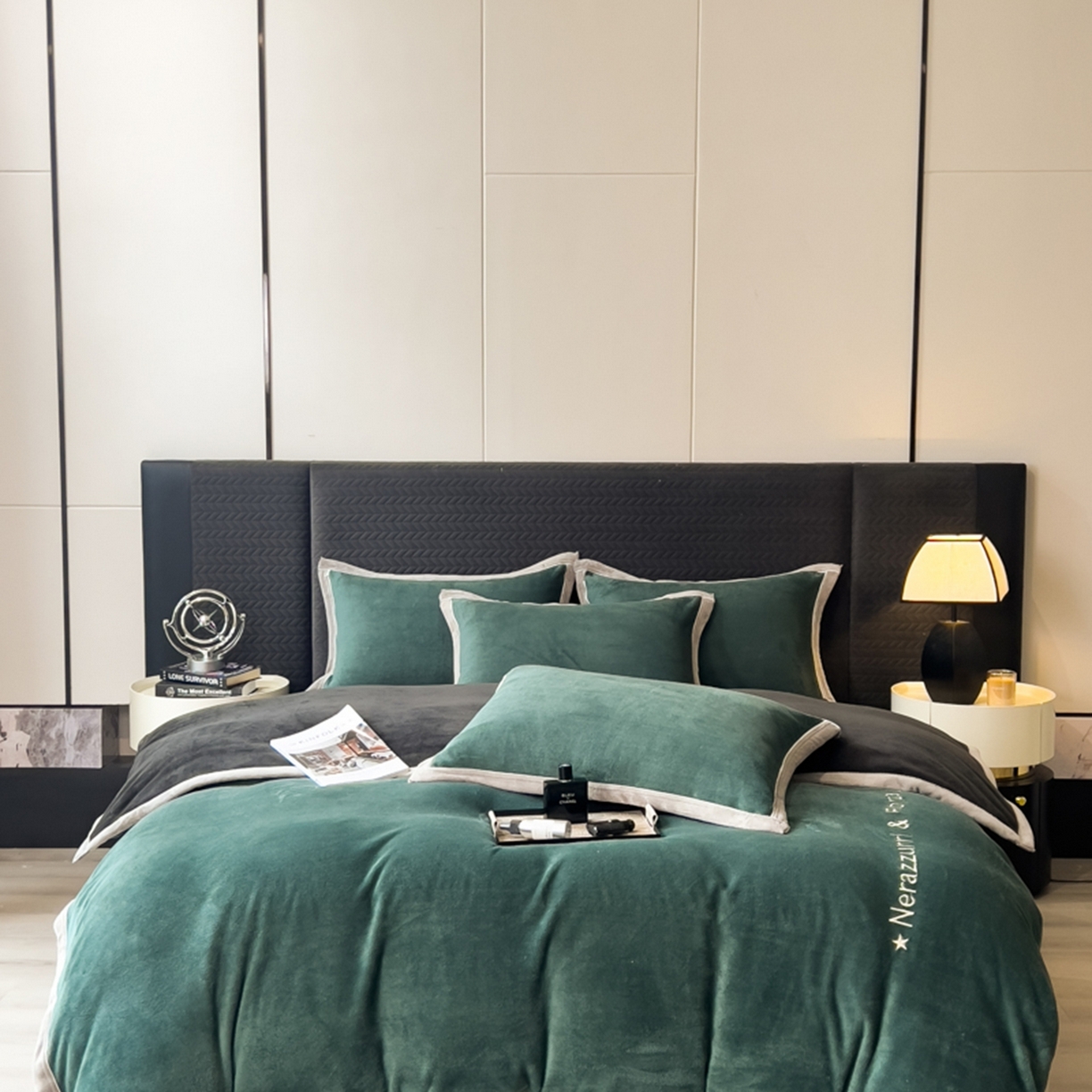 91家纺网 家纺一手货源 找家纺 印季家纺 2025新款牛奶绒两星绣花包边四件套 灰绿-深灰