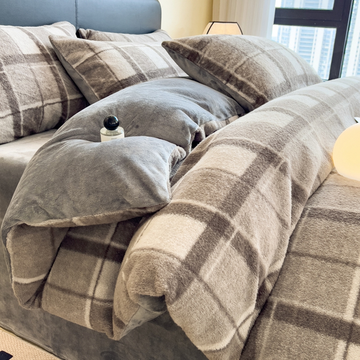 91家纺网 家纺一手货源 找家纺 （总）印季家纺 2025新款轻奢简约羊呢绒亲肤保暖四件套