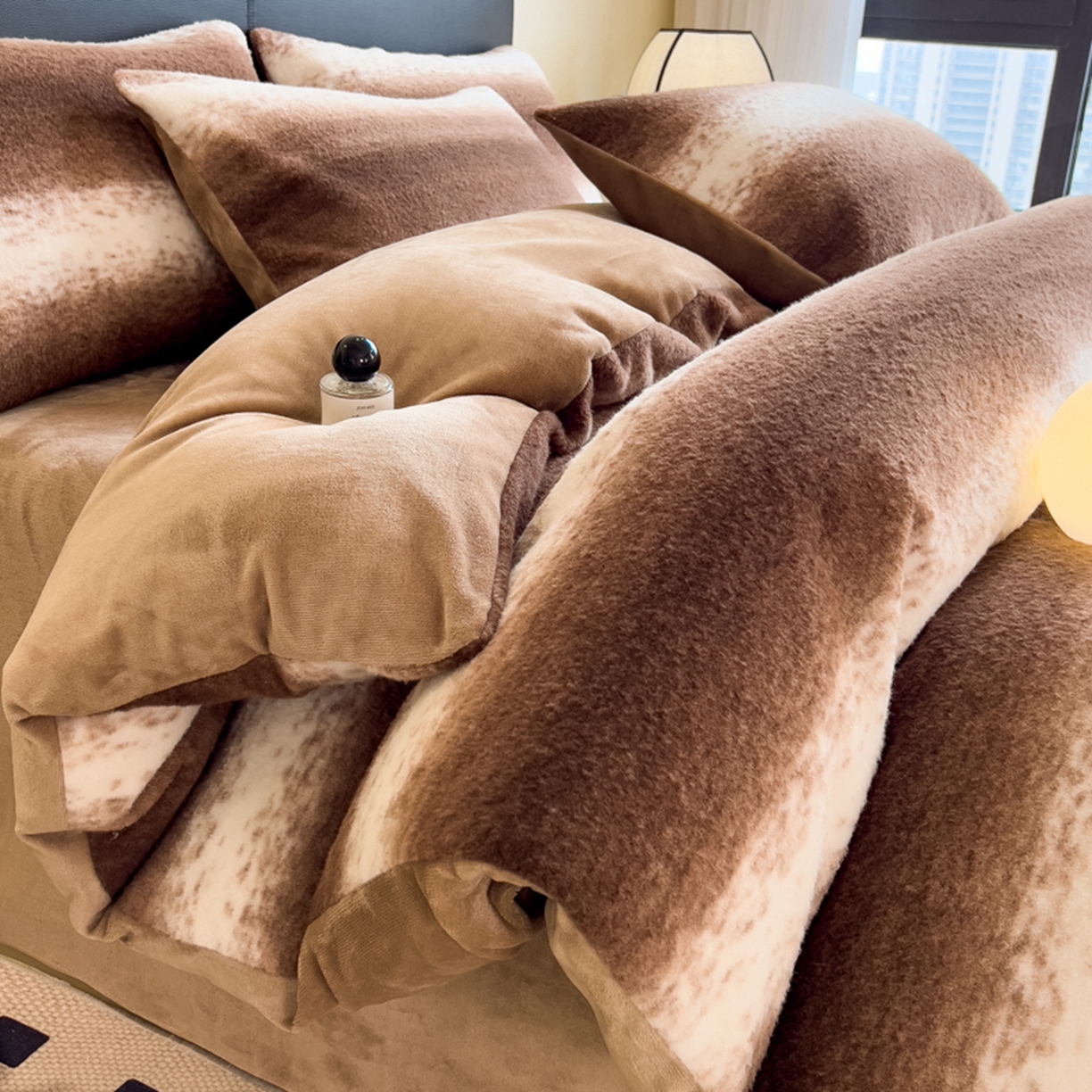 91家纺网 家纺一手货源 找家纺 （总）印季家纺 2025新款轻奢简约羊呢绒亲肤保暖四件套