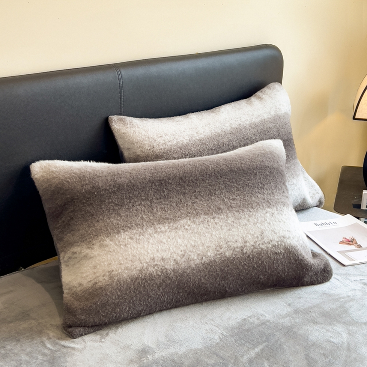 91家纺网 家纺一手货源 找家纺 印季家纺 2025新款轻奢简约羊呢绒亲肤保暖四件套 灰色大条纹