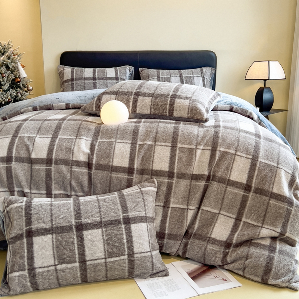 91家纺网 家纺一手货源 找家纺 印季家纺 2025新款轻奢简约羊呢绒亲肤保暖四件套 灰色大格