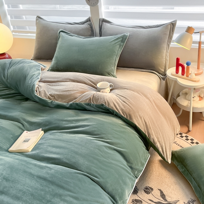 91家纺网 家纺一手货源 找家纺 润肤居 2025新款加厚婴儿绒牛奶绒四件套9斤工艺款宝宝绒 黛尔蓝+灰咖