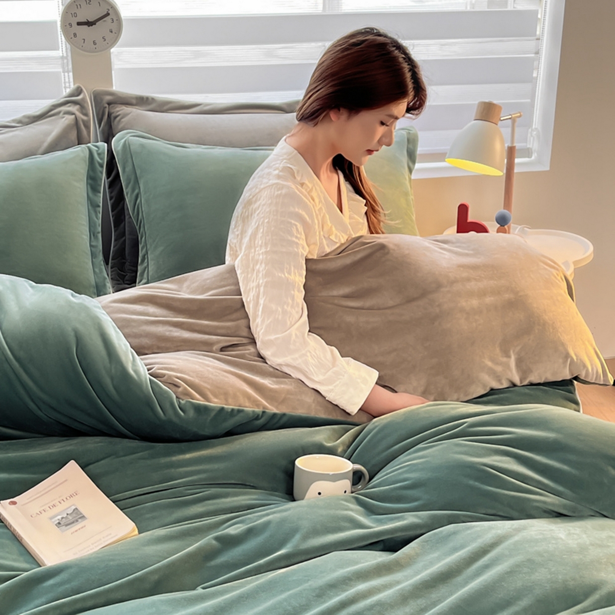 91家纺网 家纺一手货源 找家纺 润肤居 2025新款加厚婴儿绒牛奶绒四件套9斤工艺款宝宝绒 黛尔蓝+灰咖